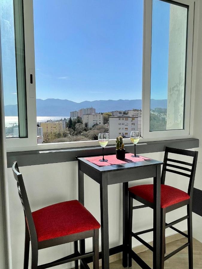 Adria Sky Apartment Rijeka Luaran gambar