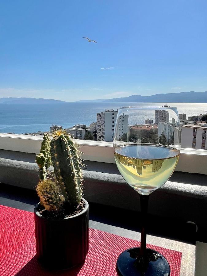 Adria Sky Apartment Rijeka Luaran gambar