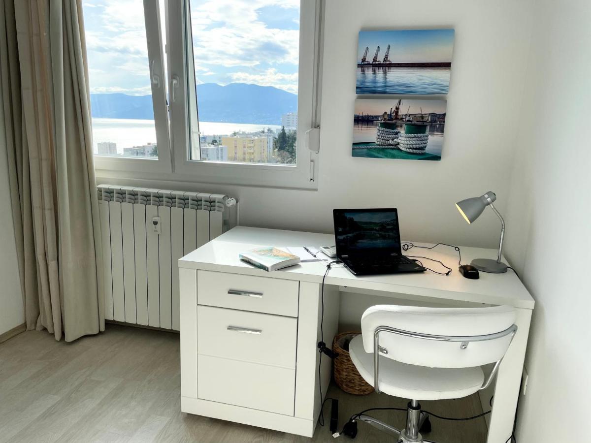 Adria Sky Apartment Rijeka Luaran gambar